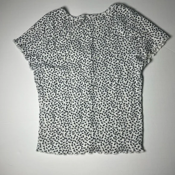 Brandy Melville White Navy Floral Print Ribbed Button Up Crop Top Short Sleeve - Picture 2 of 6